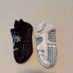 Pure Barre grippy socks Small